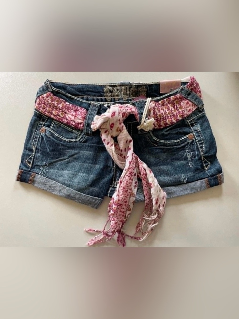 NWT Y2K VTG TRUCE Juniors Denim Shorty Shorts/Low Rise/Dark Indigo w/ Scarf Belt